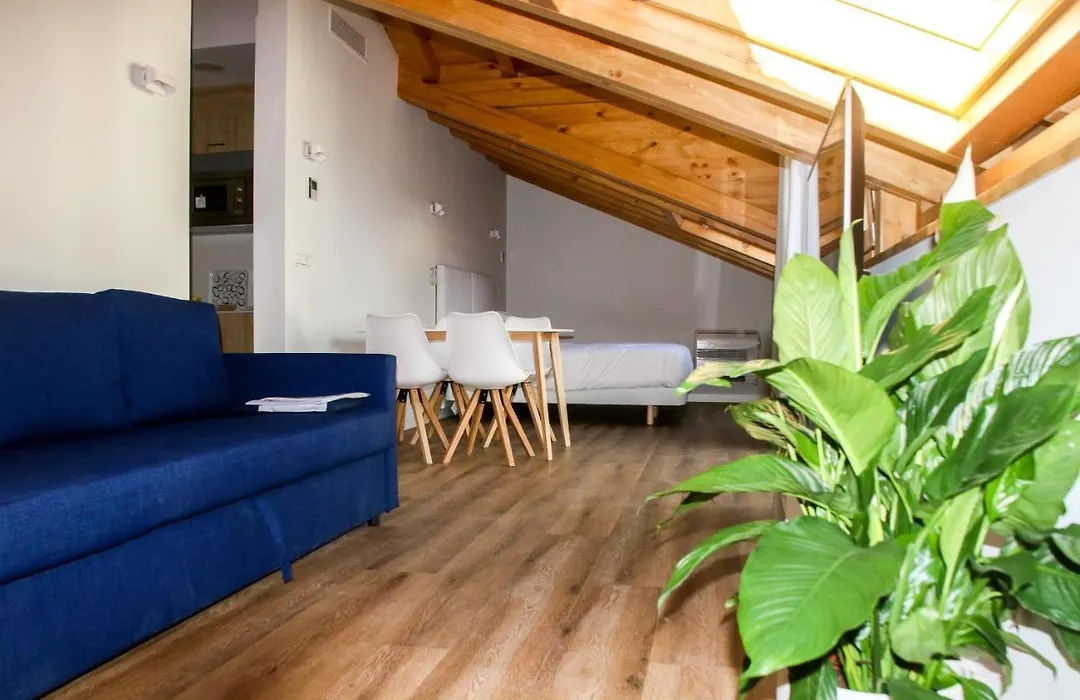 Apartamentos Mundaka Surf Plaza-1