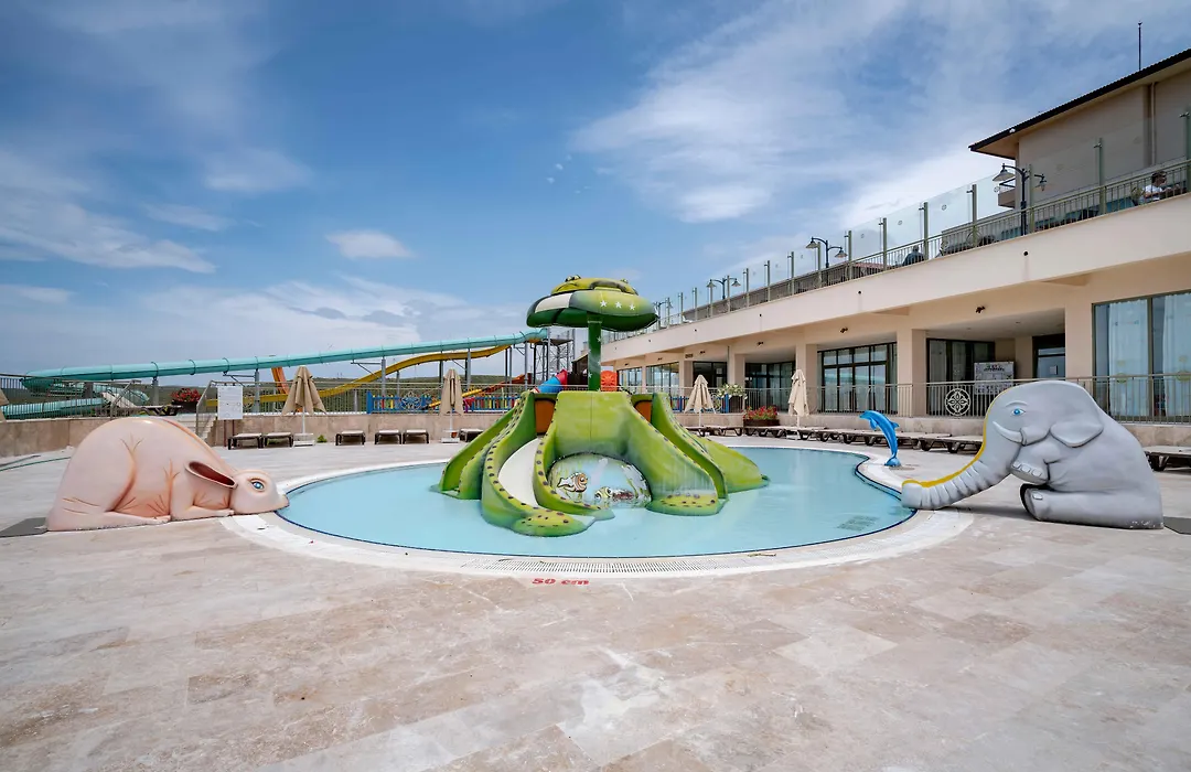 Royal Teos Thermal Resort Clinic & Spa - Halal Hotel-1