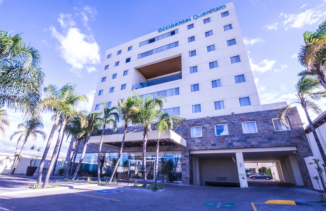 Hotel Crown Victoria-1