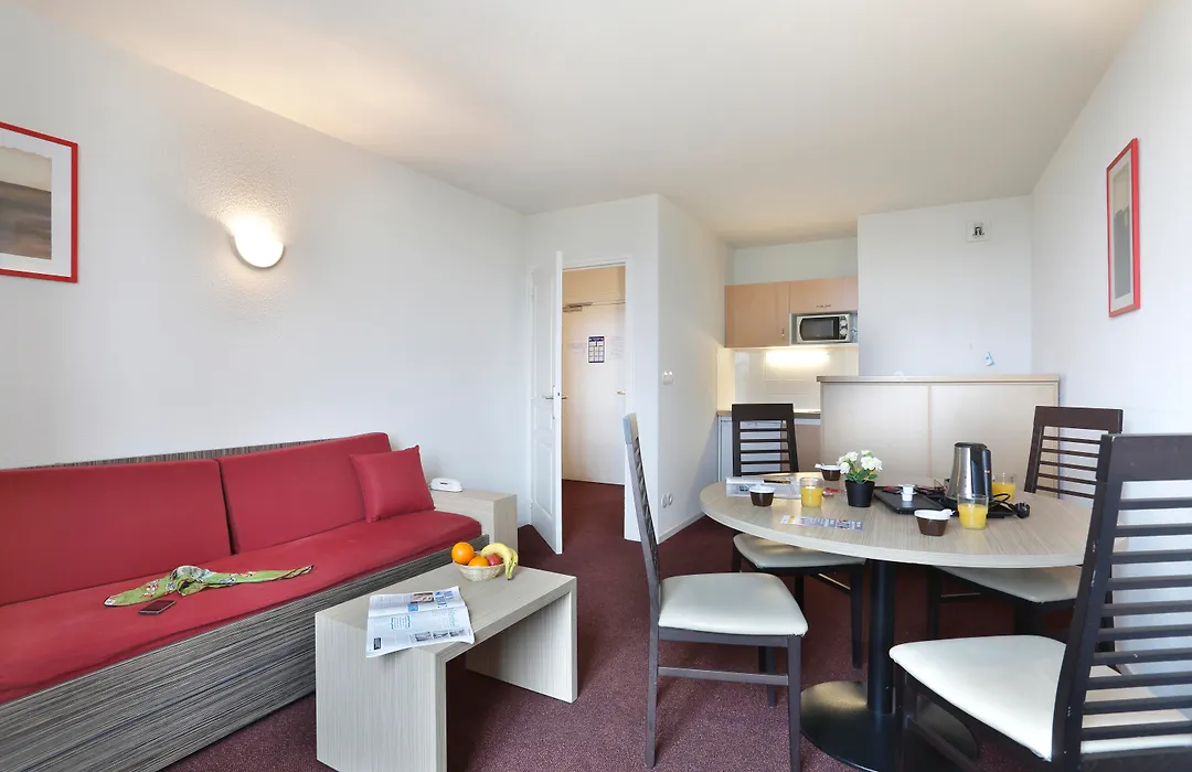 Comfort Suites & Vacanceole Les Demeures Champenoises-1