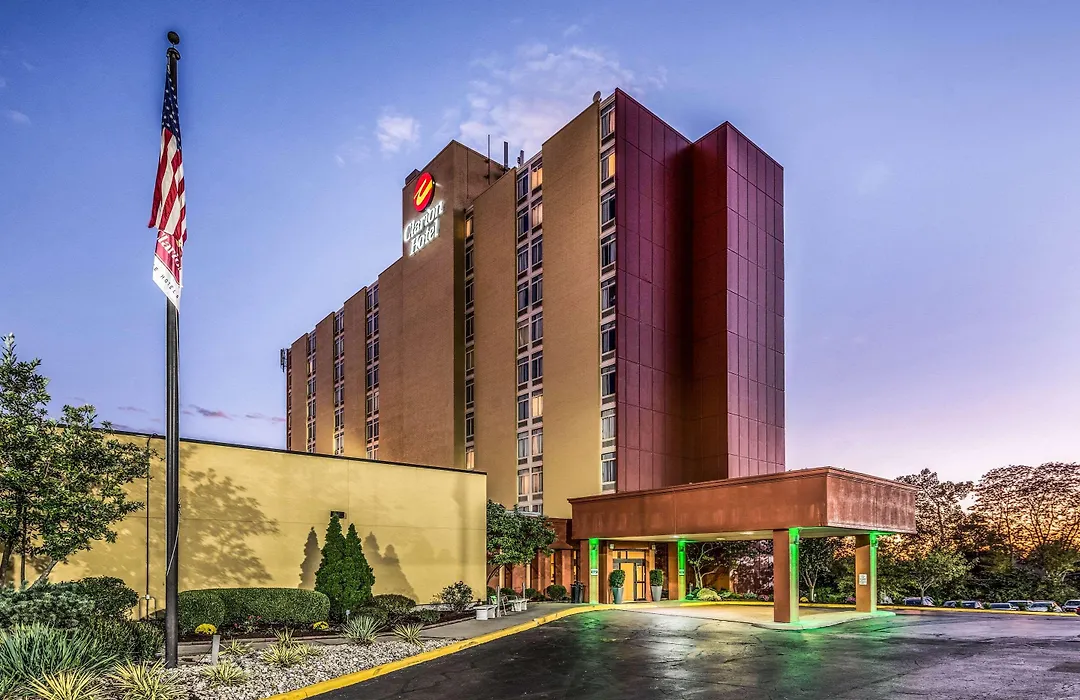 Clarion Hotel Cincinnati North-1