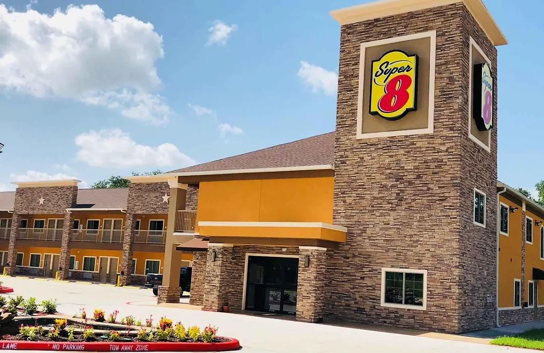Super 8 By Wyndham Houston Northwest Cypress-1