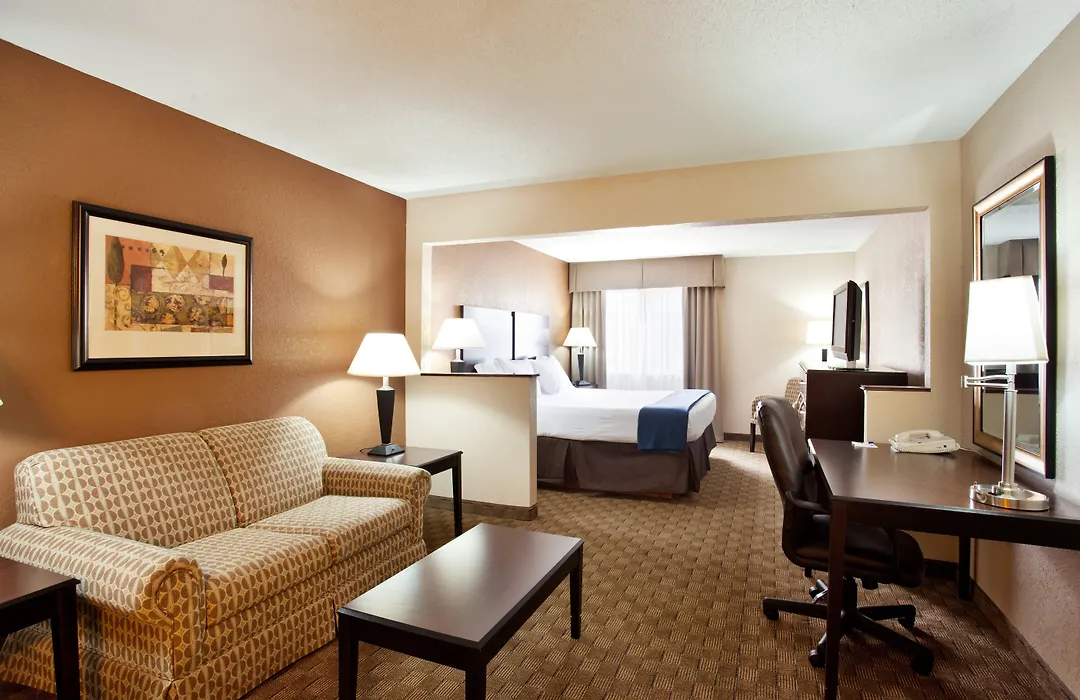 Holiday Inn Express Tuscola-1