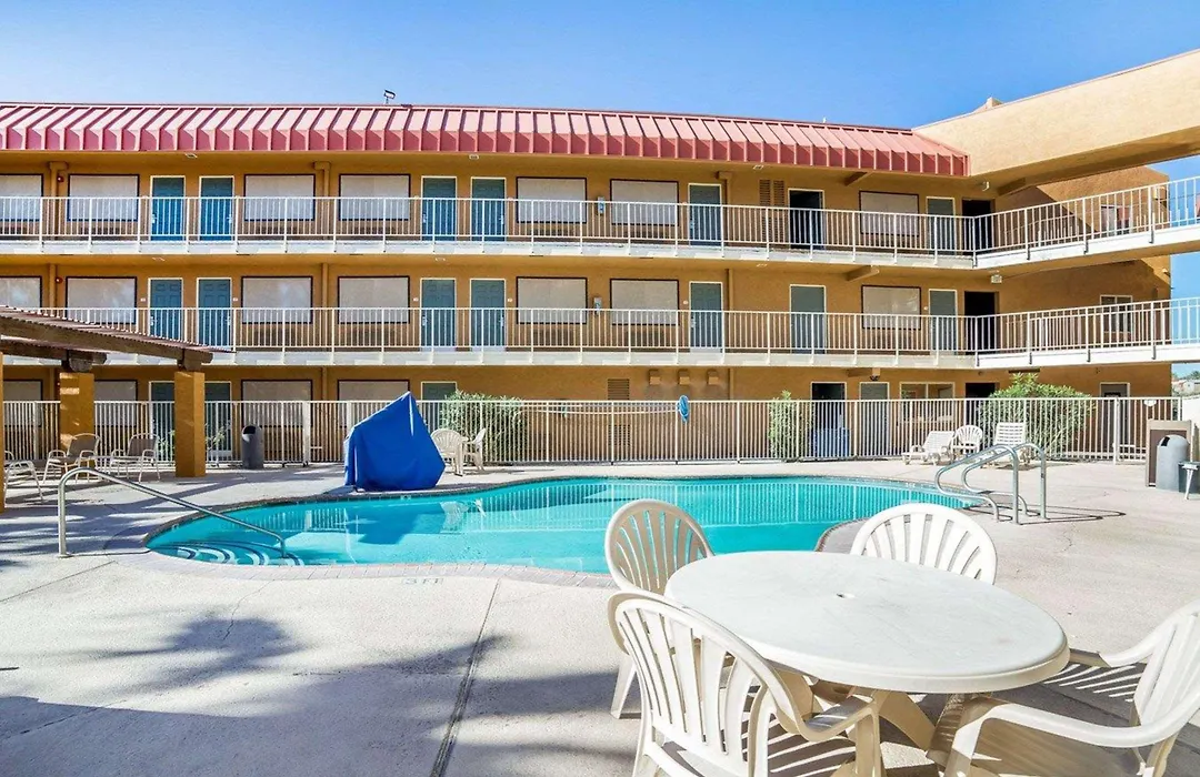 Rodeway Inn & Suites-1
