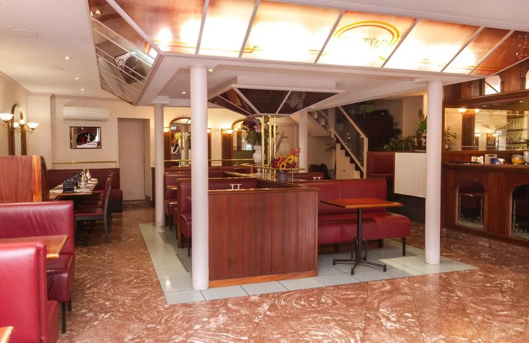 Le Cesar Hotel-1