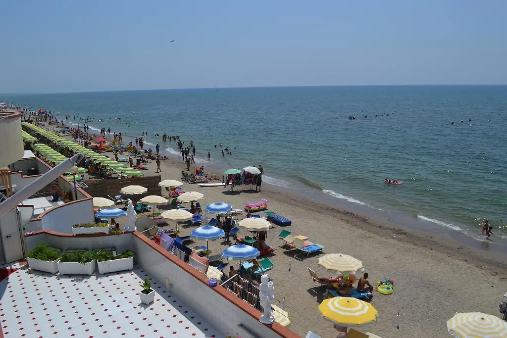 casa vacanze dei navigatori on the sea-1