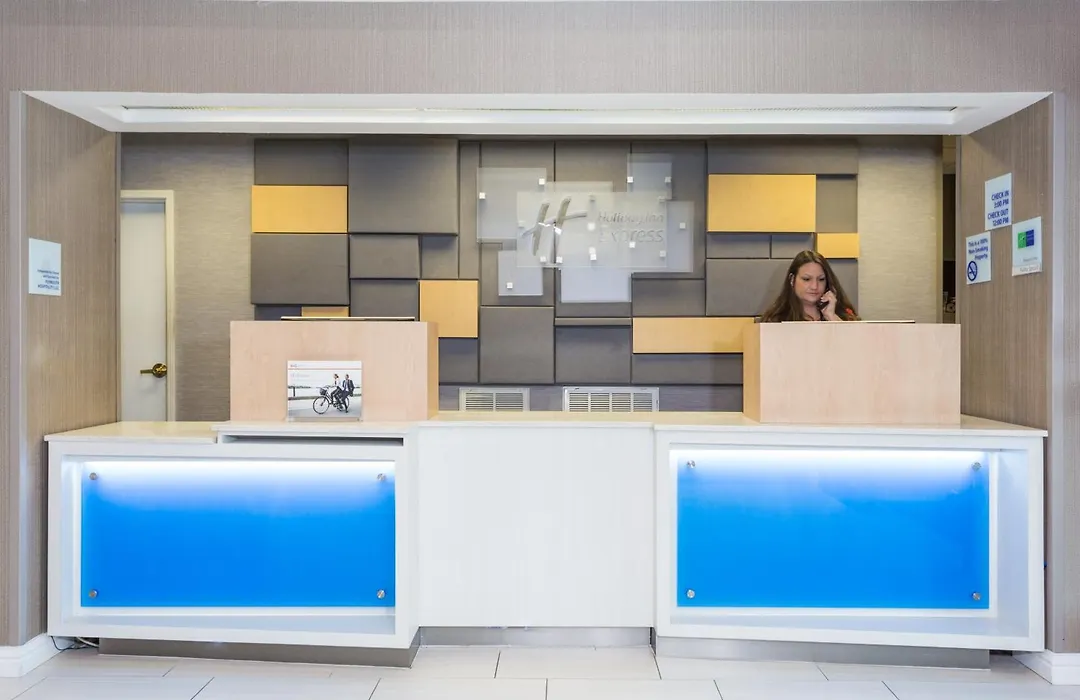 Holiday Inn Express - Plymouth By Ihg-1
