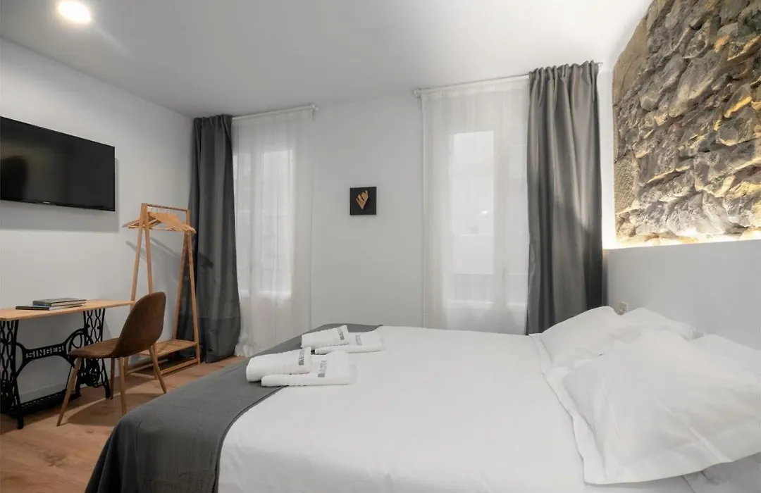 32 De Agosto ROOMS-1