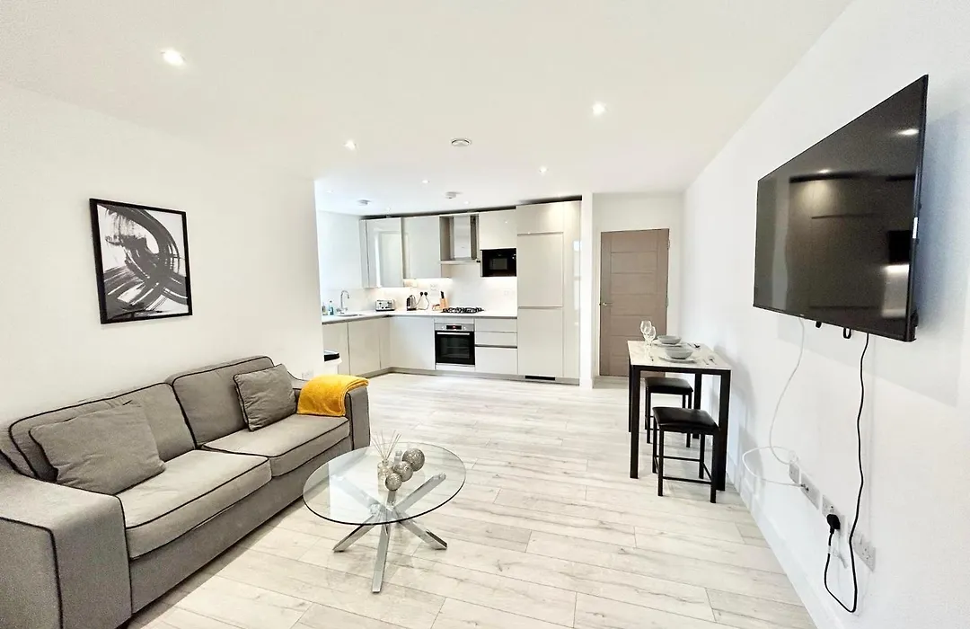 Queens Luxury Apartments Wembley Stadium - London-1