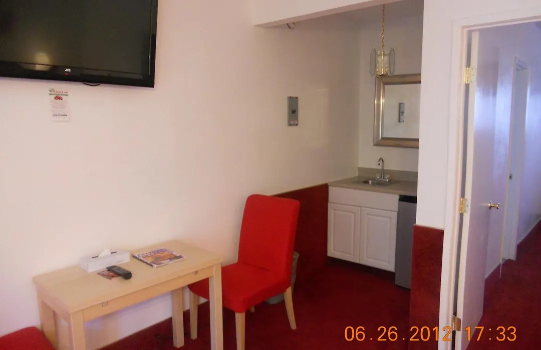 Tradewinds Airport Hotel-1