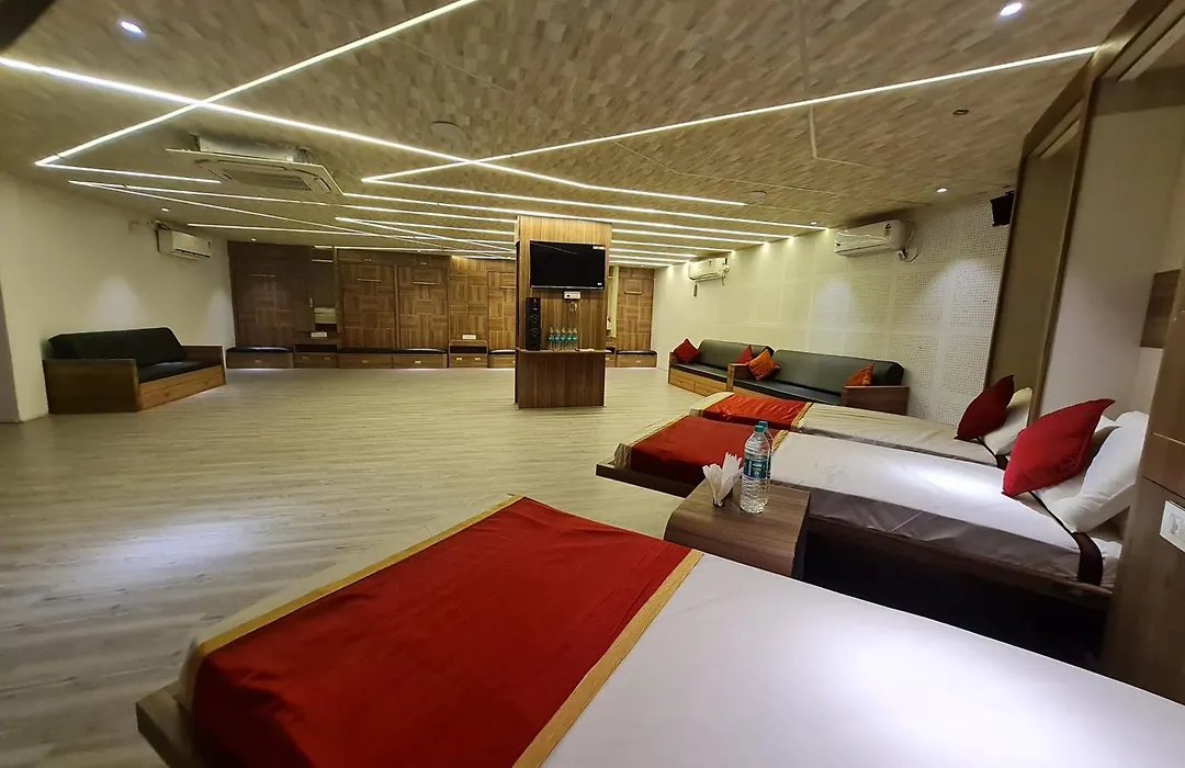 4 Seasons Suites-1