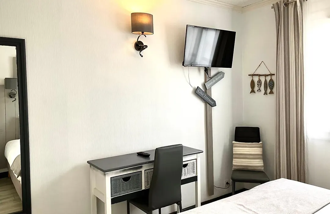 Hotel Lou Marquès-1