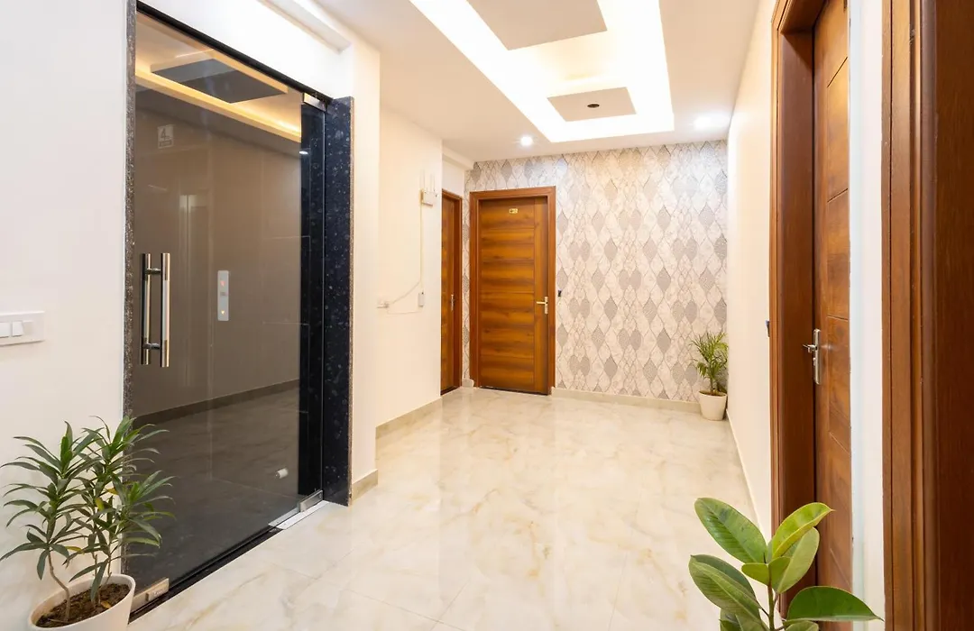 Hotel Gill Comfort Inn - Close To Medanta, Artemis And Fortis Hospital-1