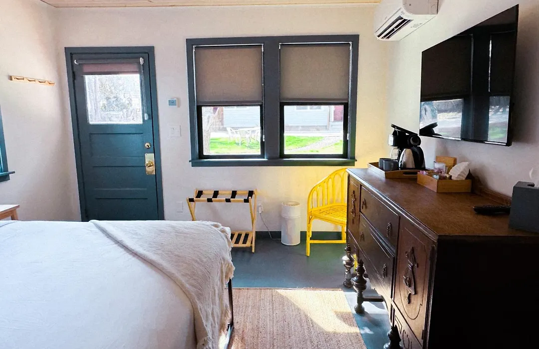 Piety Hill Cottages-1