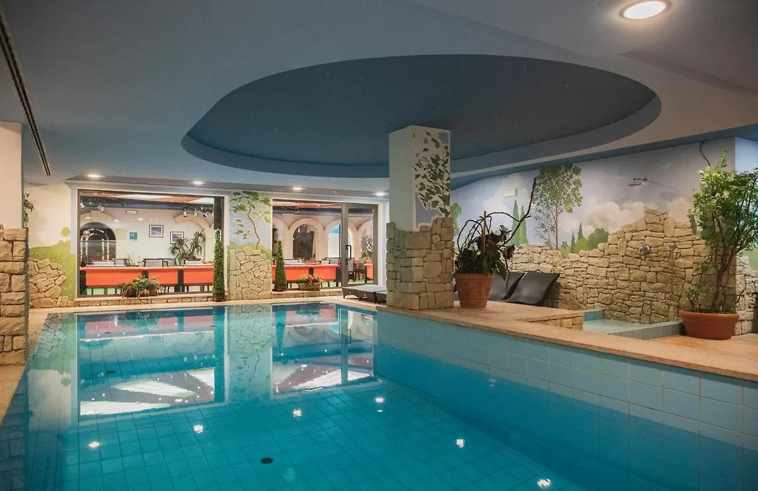 Hotel Rubino Deluxe-1