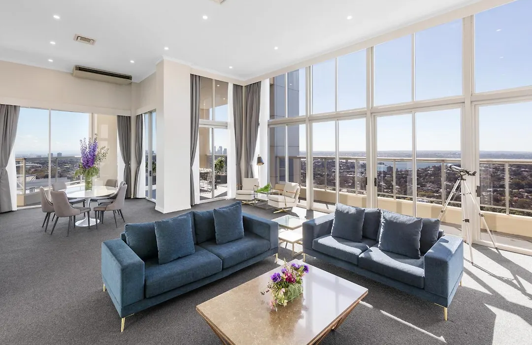 Meriton Suites Bondi Junction-1