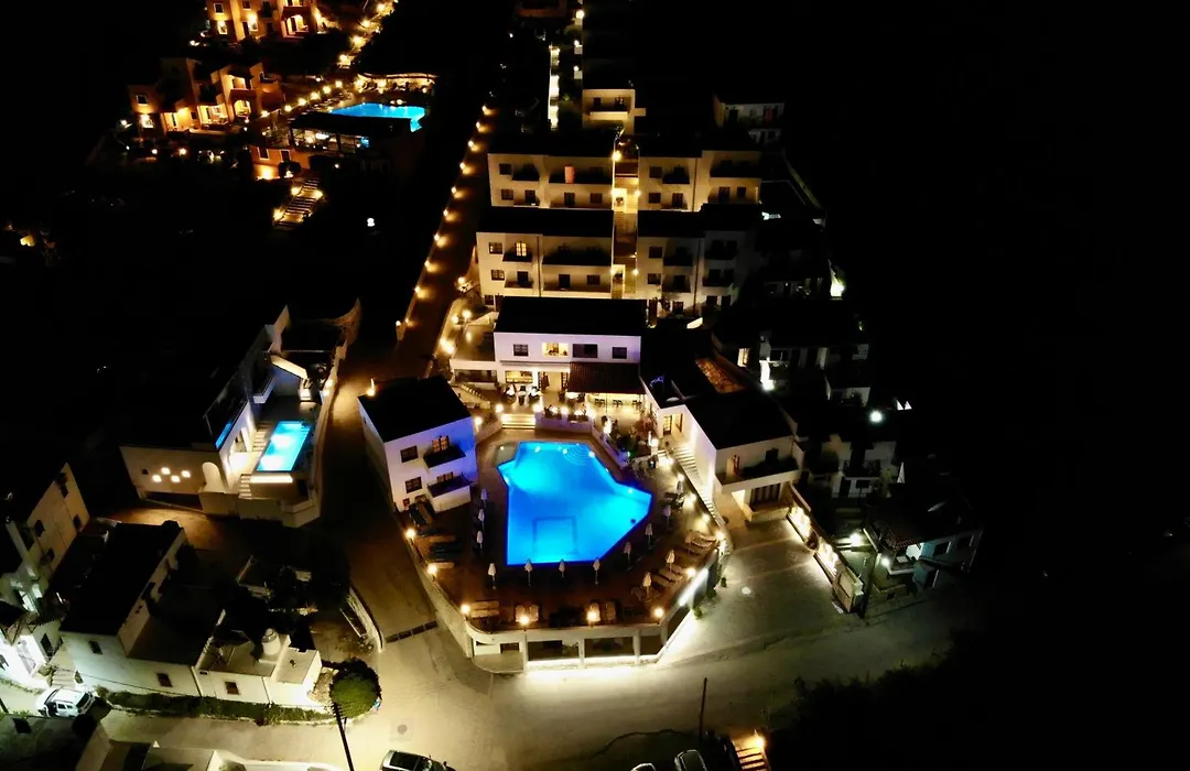 Amazones Village Suites-1