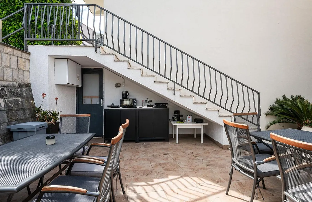 Guest House Villa Bellevue-1