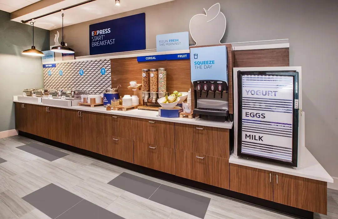 Holiday Inn Express & Suites Detroit - Farmington Hills By Ihg-1