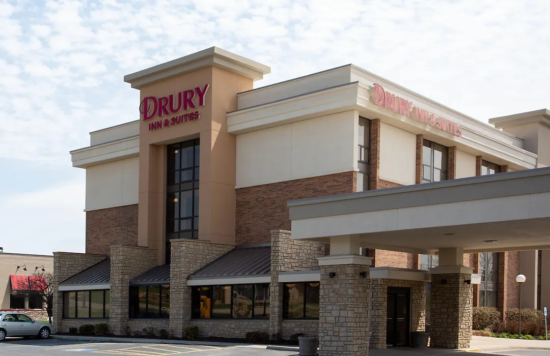 Drury Inn & Suites Kansas City Shawnee Mission-1