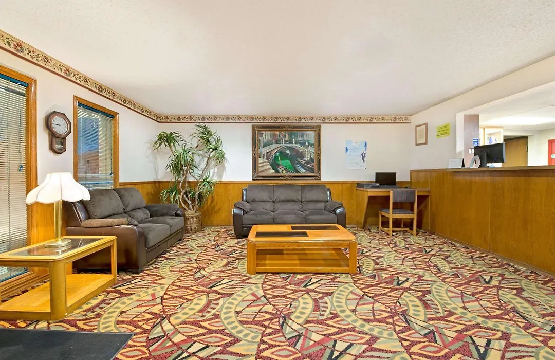 Super 8 By Wyndham Plano/Dallas Area-1