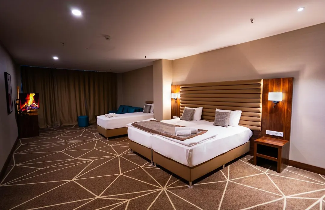 Puzzle Hotel Airport Frankfurt-1
