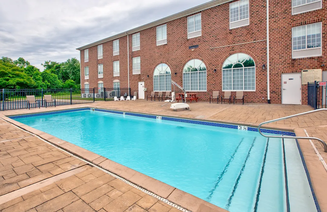 Holiday Inn Express Hotel & Suites Warrenton By Ihg-1