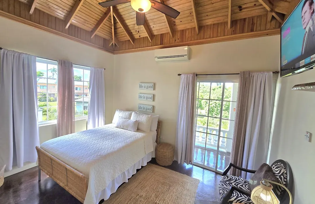 Blue Paloma Bed & Breakfast-1