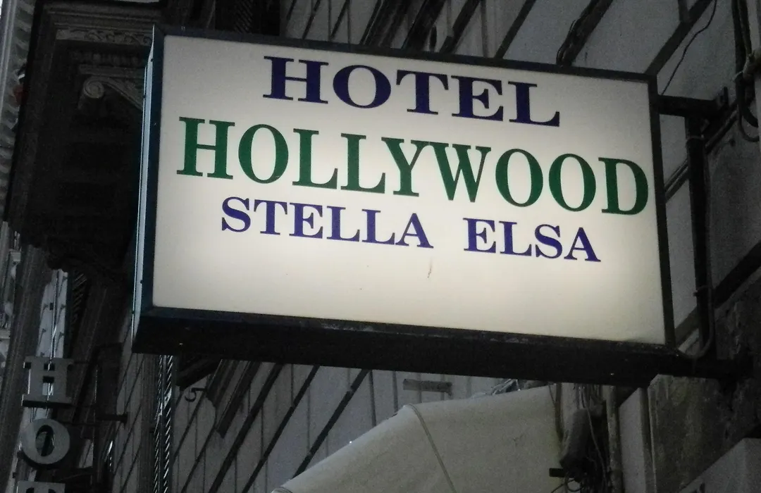 Hotel Hollywood-1