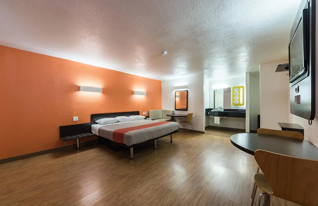 Motel 6-Uvalde, Tx-1