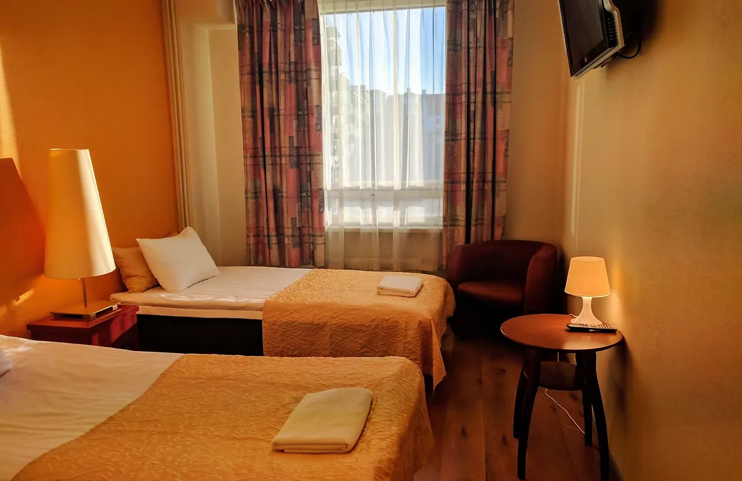 Center Hotel-1