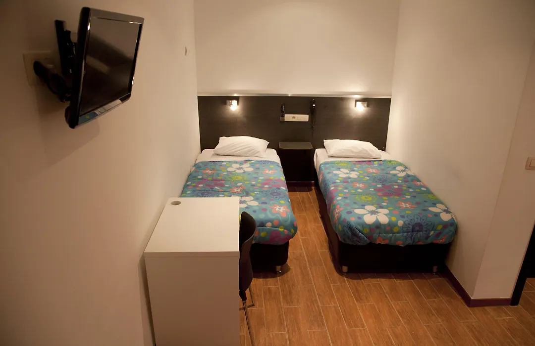 Hotel Barry-1