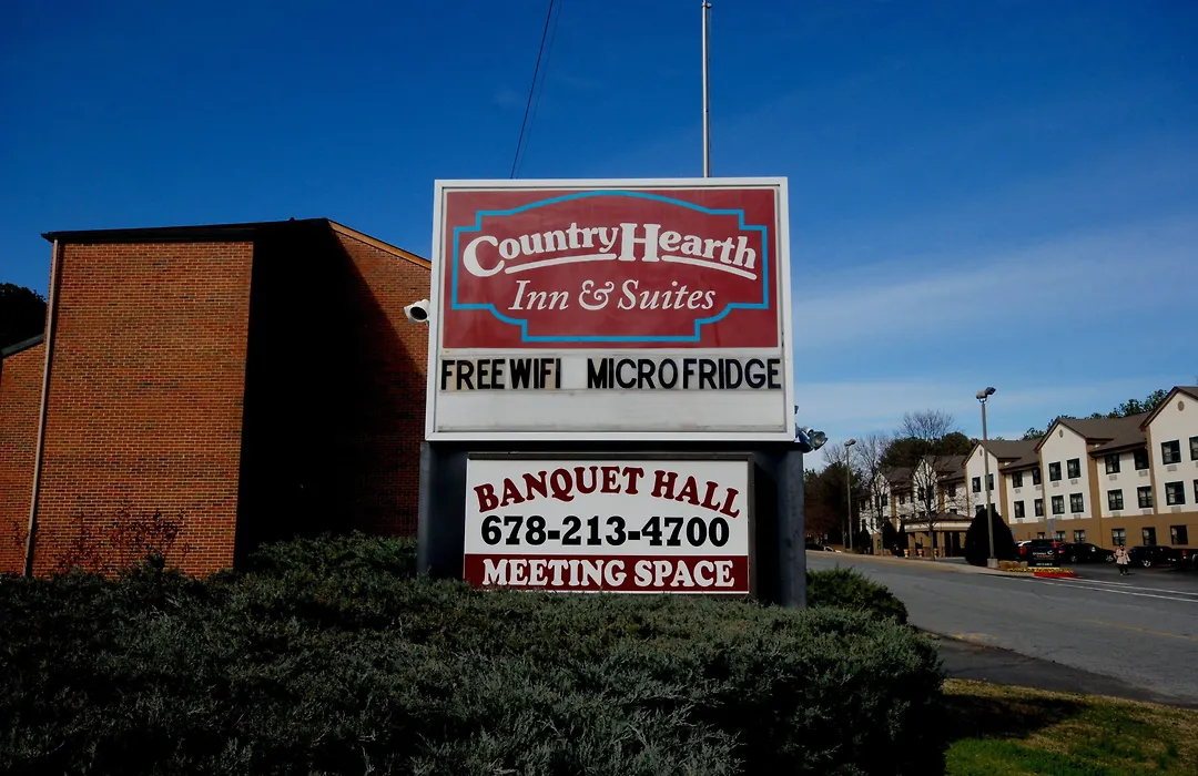 Country Hearth Inn & Suites Marietta-1