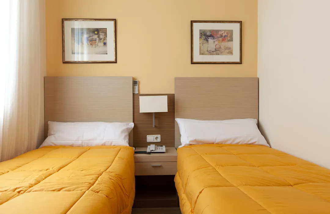 Hotel Mirador Puerta Del Sol-1