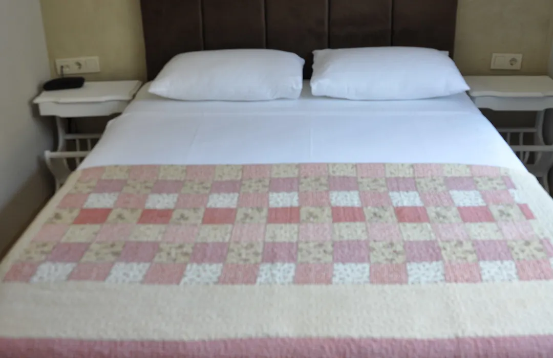 Emirtimes Hotel Kadikoey-1