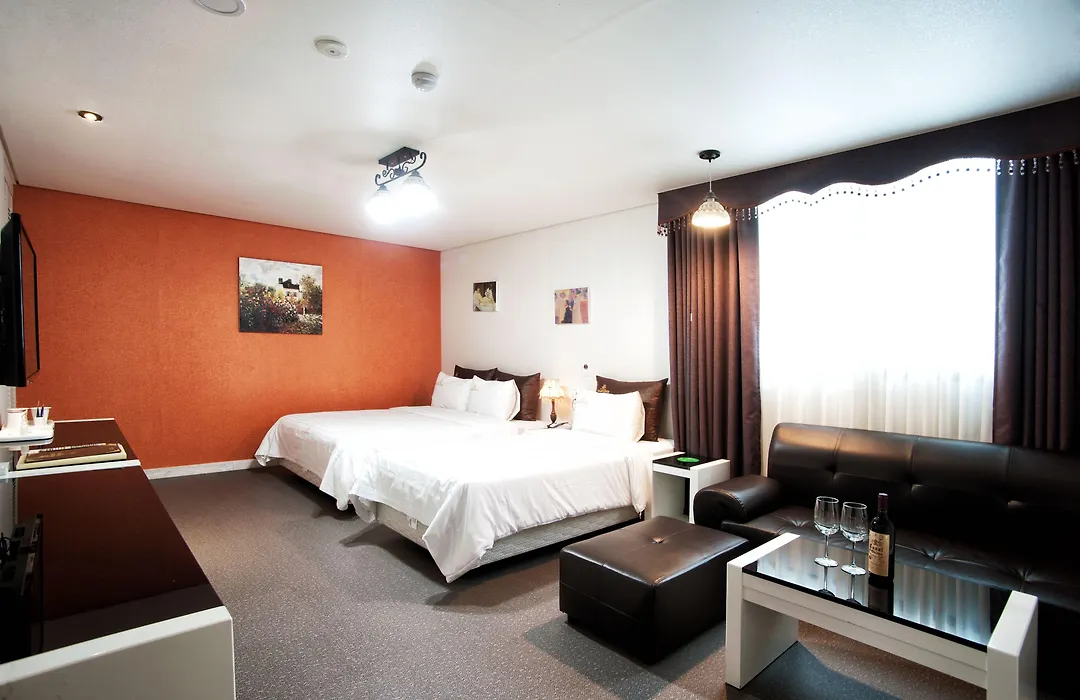 Hotel Techno Valley-1