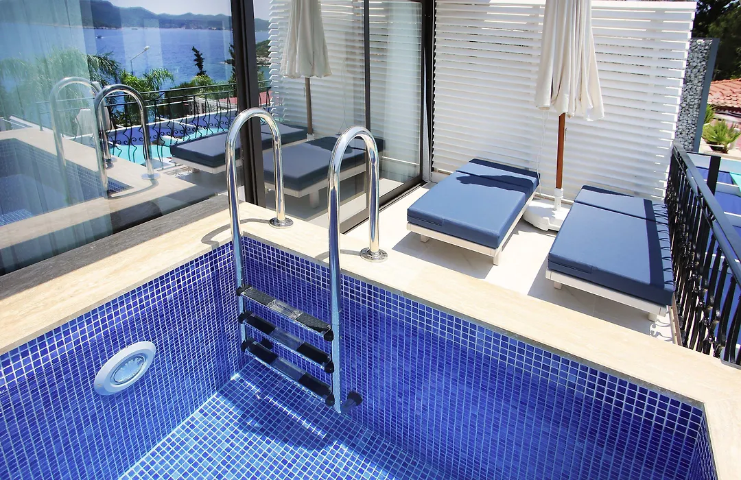 Nur Beach Hotel-1