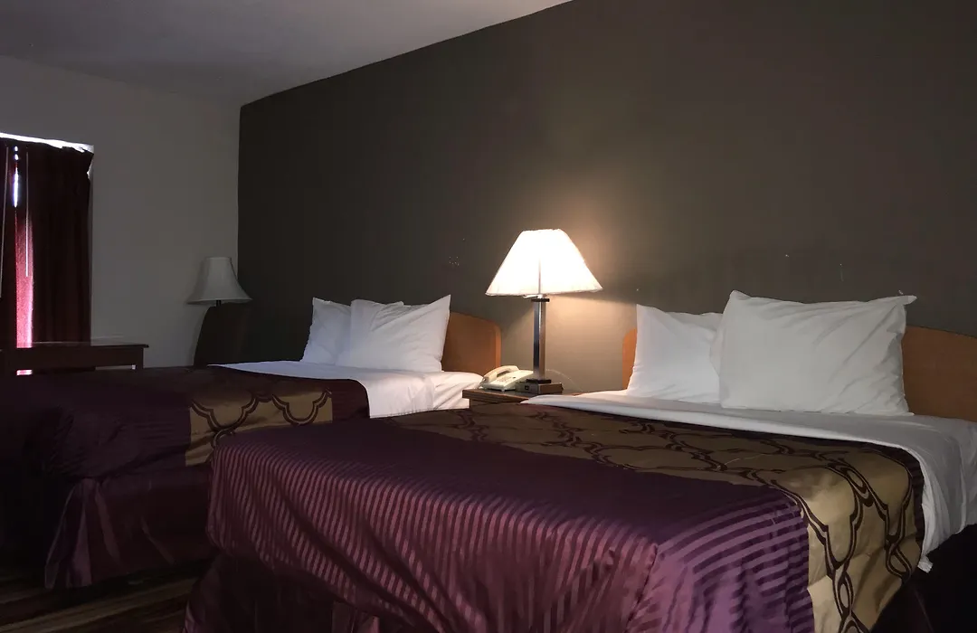 Bear Mount Inn & Suites-1