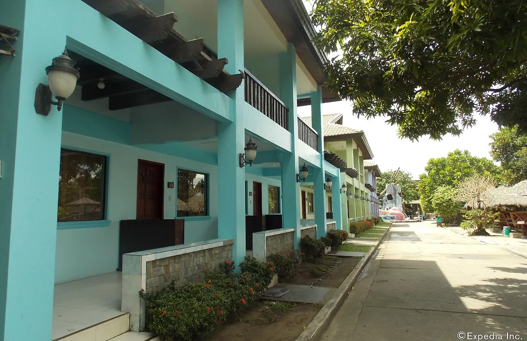 Caribbean Water Park And Resotel-1