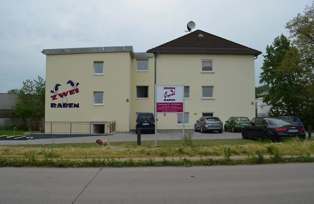 Zwei Raben Pension-1