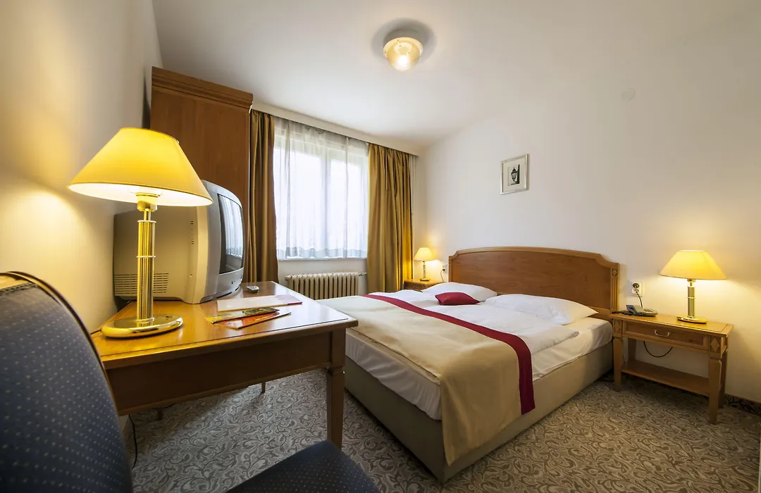 Hotel Zagreb-1