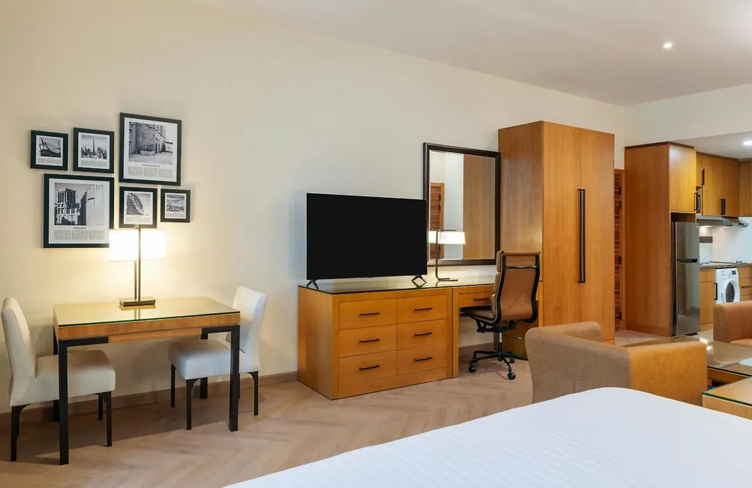 Four Points By Sheraton Bur Dubai-1