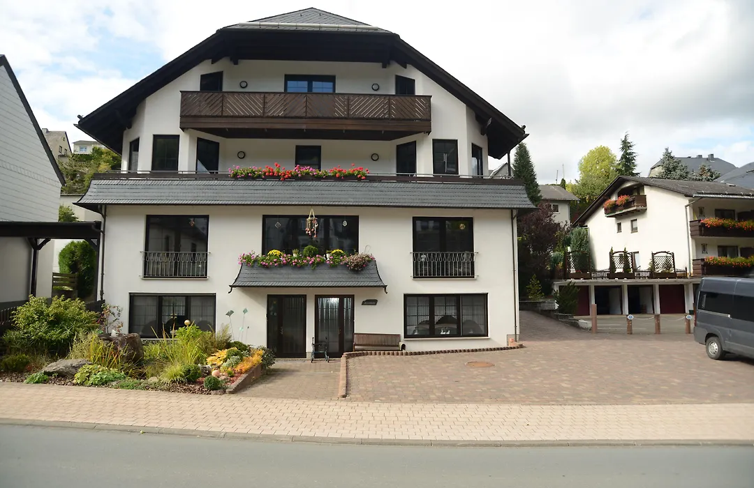 Hotel Leise Garni-1
