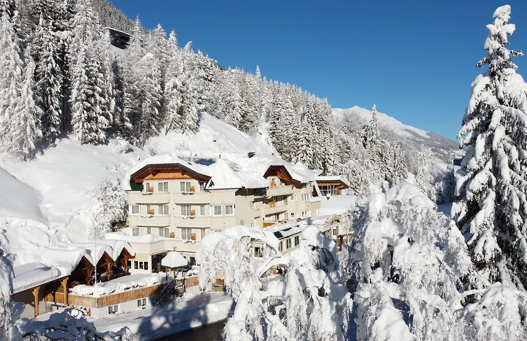 Hotel Hoellroah-1