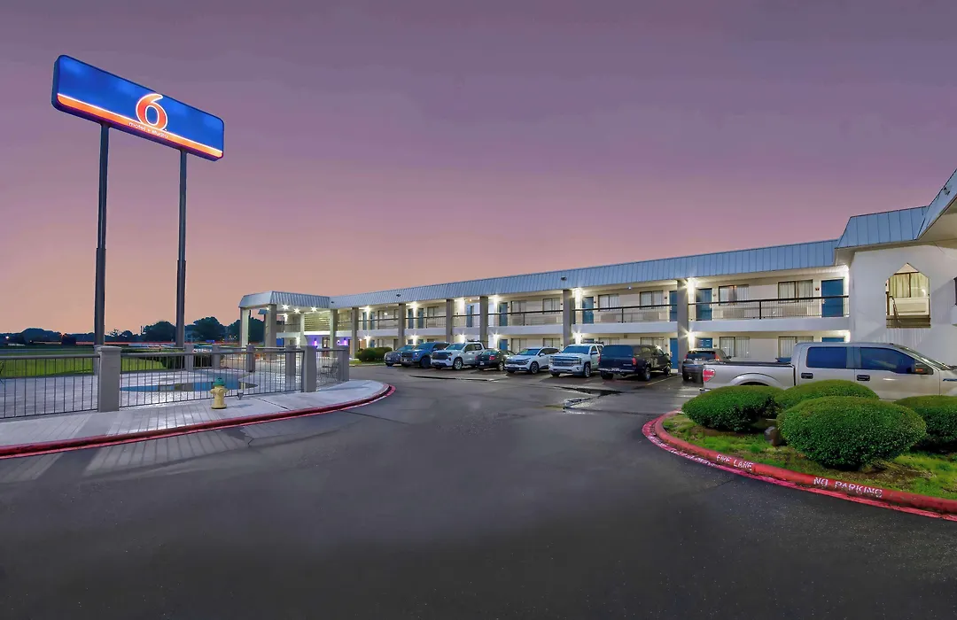 Motel 6 Texarkana, Tx-1