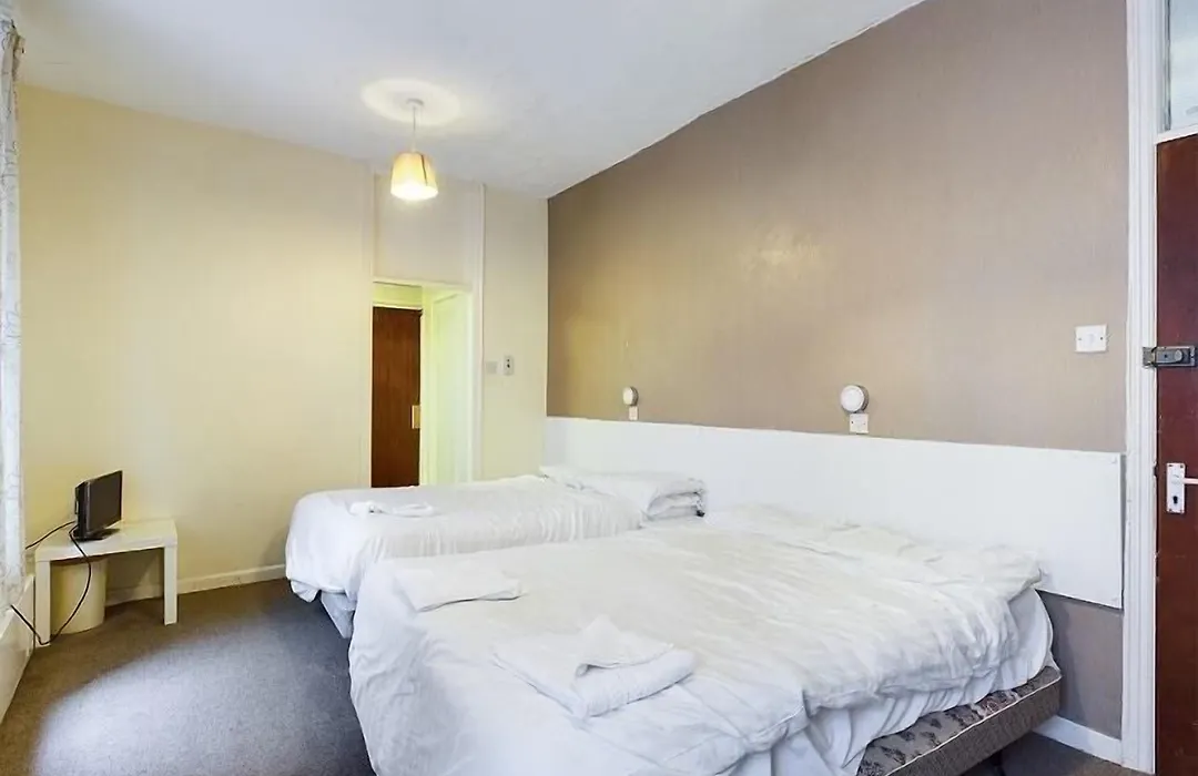 Jini Hotel-1