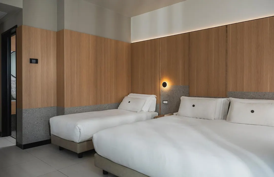 Aqua Hotel-1