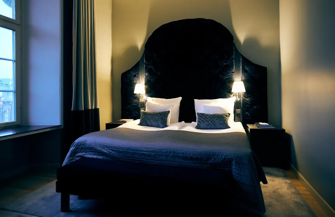 Clarion Hotel Post-1