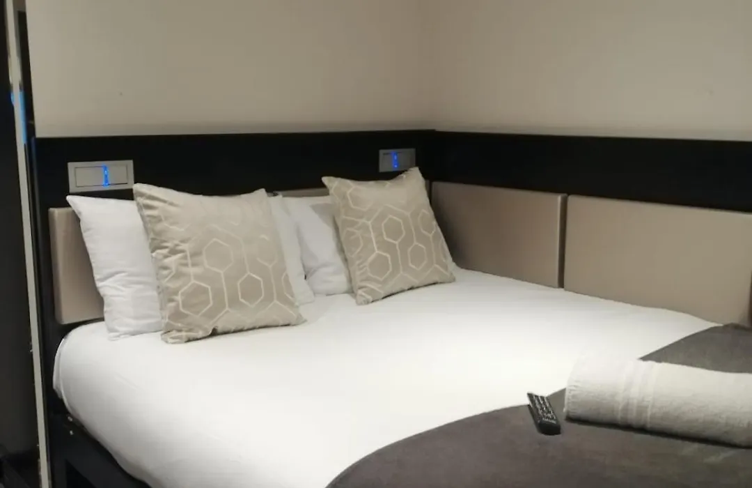 Great St Helen Hotel-1