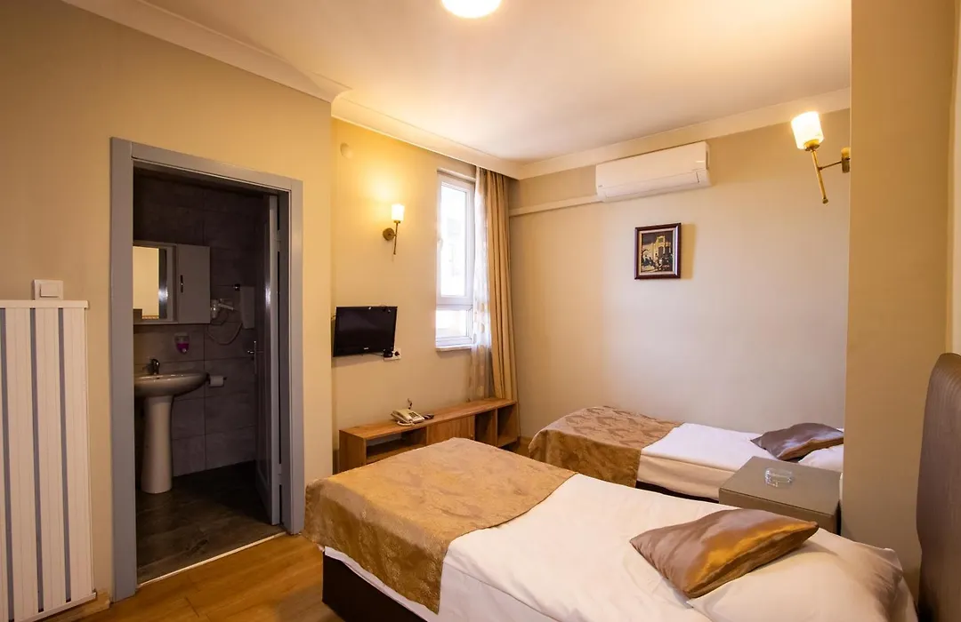 Tac Hotel-1